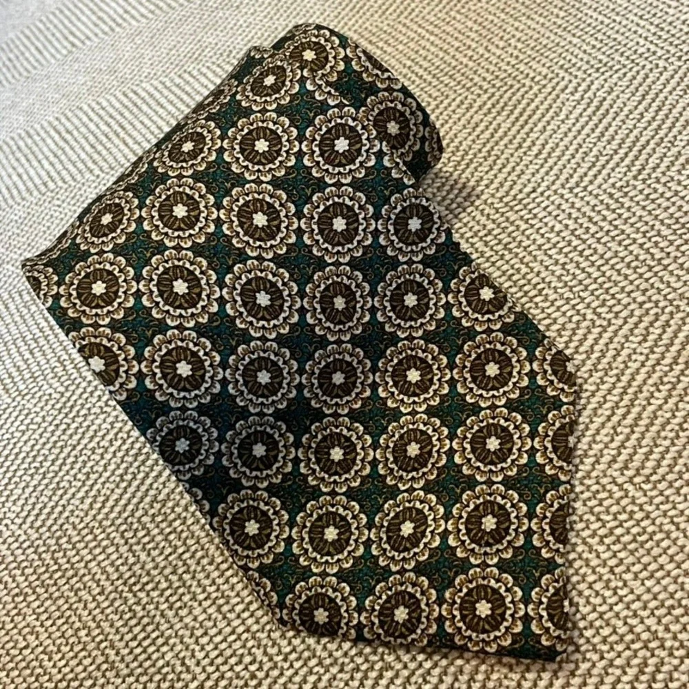 Valentino Cravatte Necktie Mens‎ Green Dark Academia Gold Silk Medallion Italy